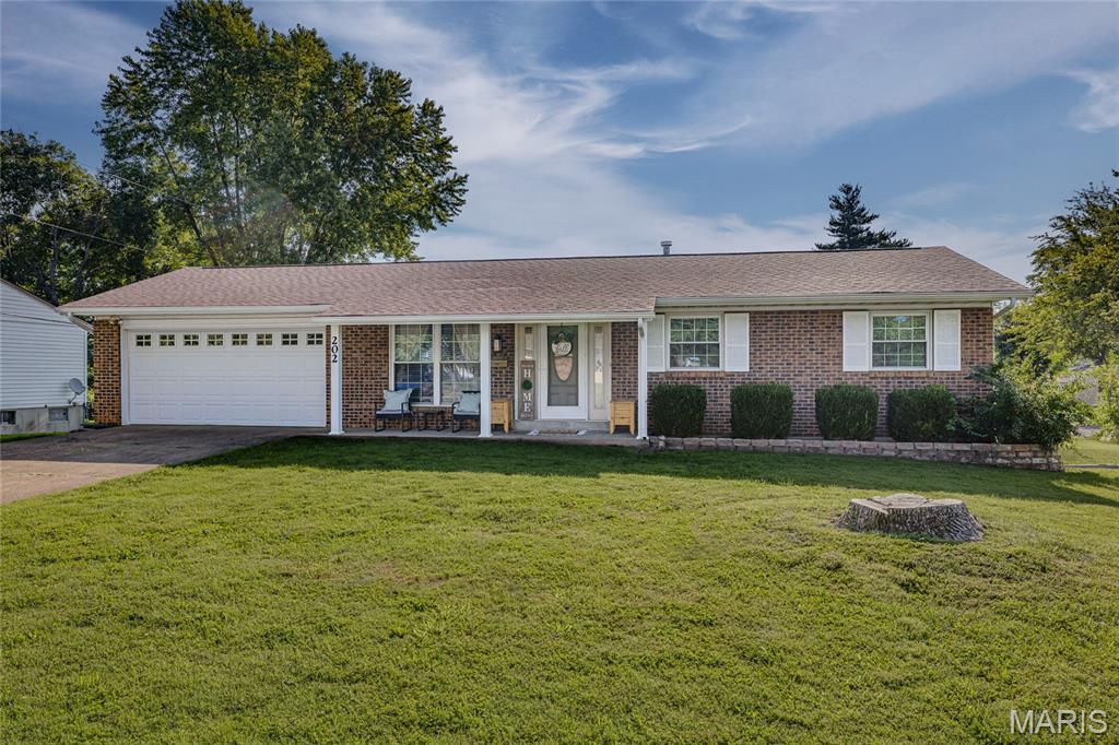 202 Meadowbrook Drive — photo