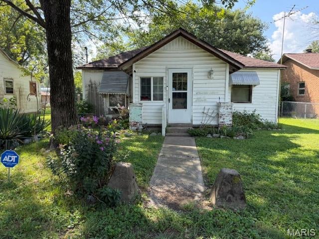 105 N Benton — photo
