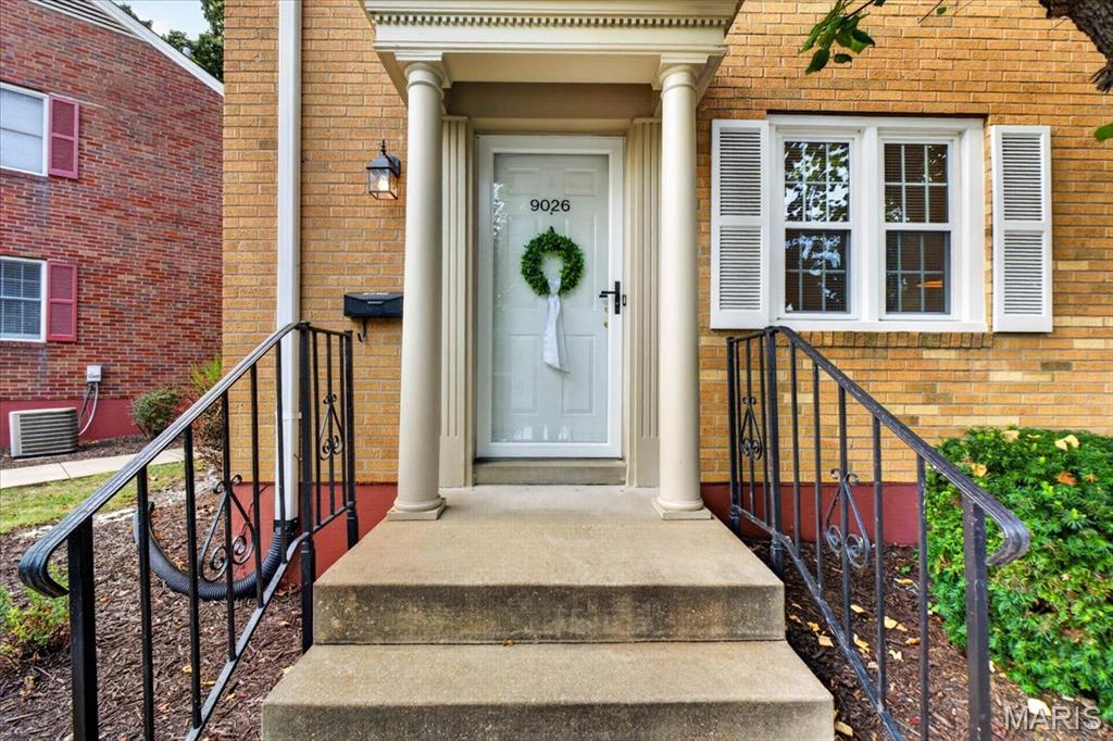 9026 W Swan Circle — photo
