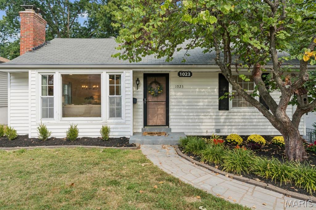 1023 Woodbine Drive — photo