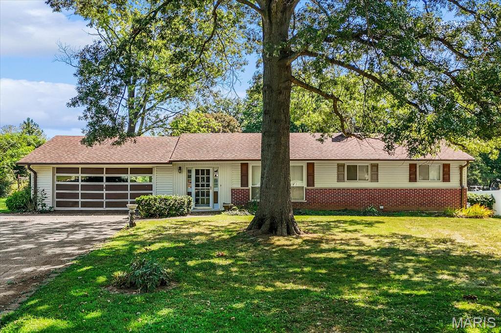 19 W Meadow Lane — photo