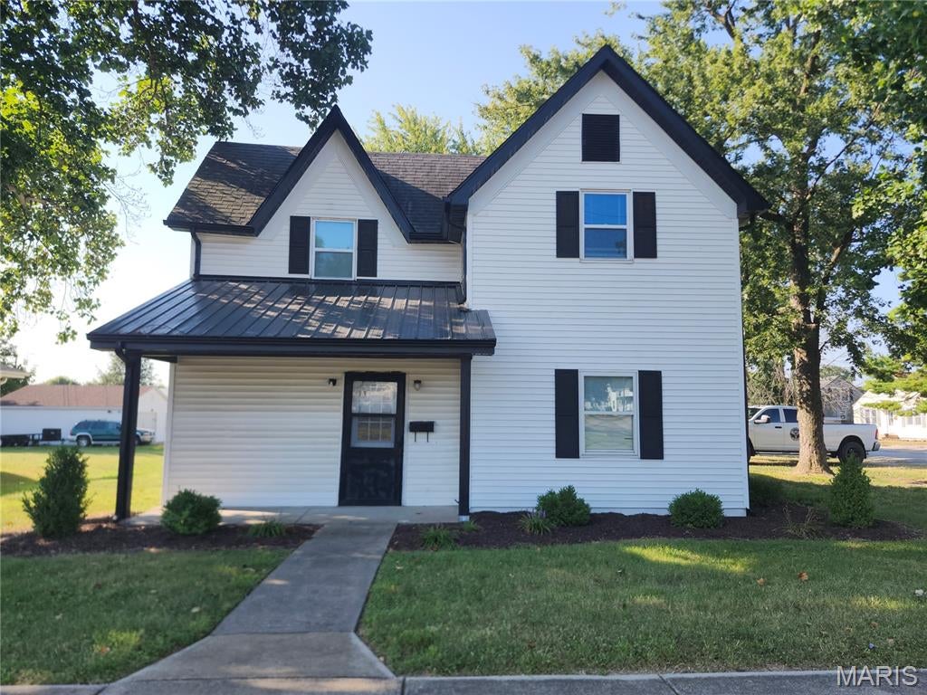 320 W Main Street — photo