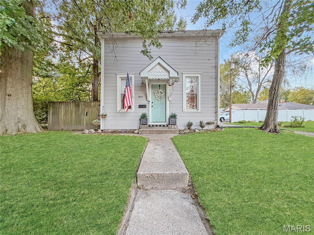 1015 E a Street — photo