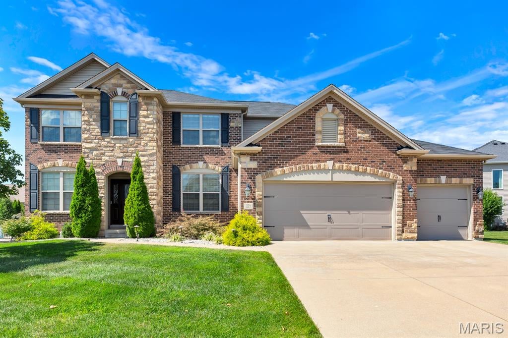 221 Oakhurst Circle — photo