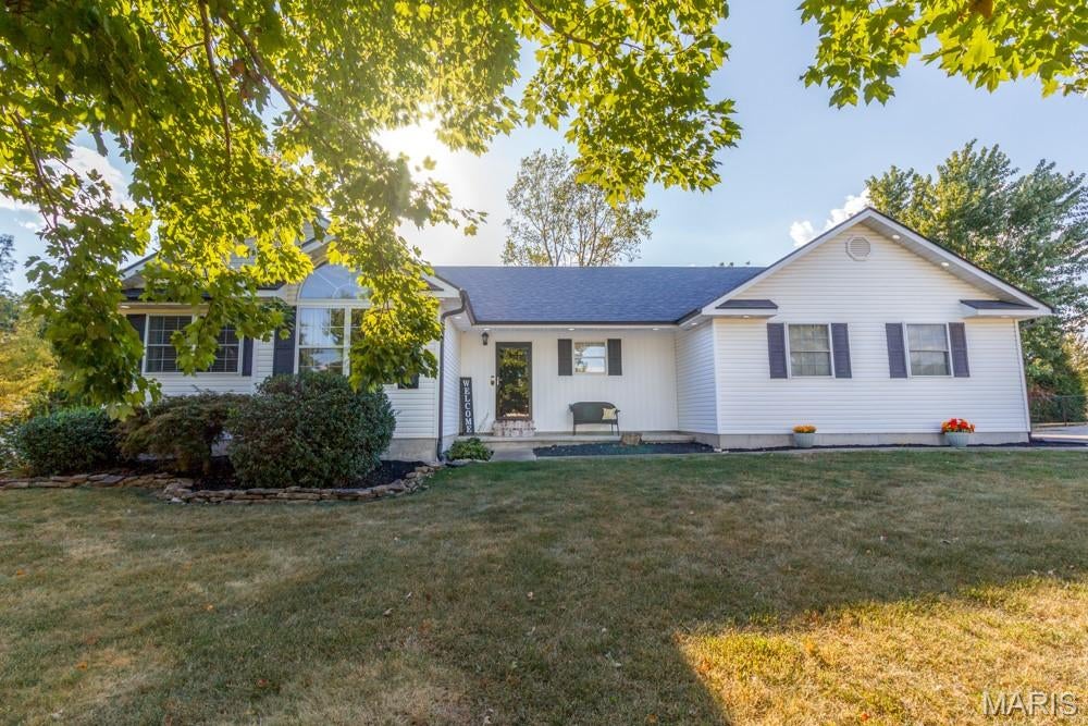 23123 Roselawn Drive — photo