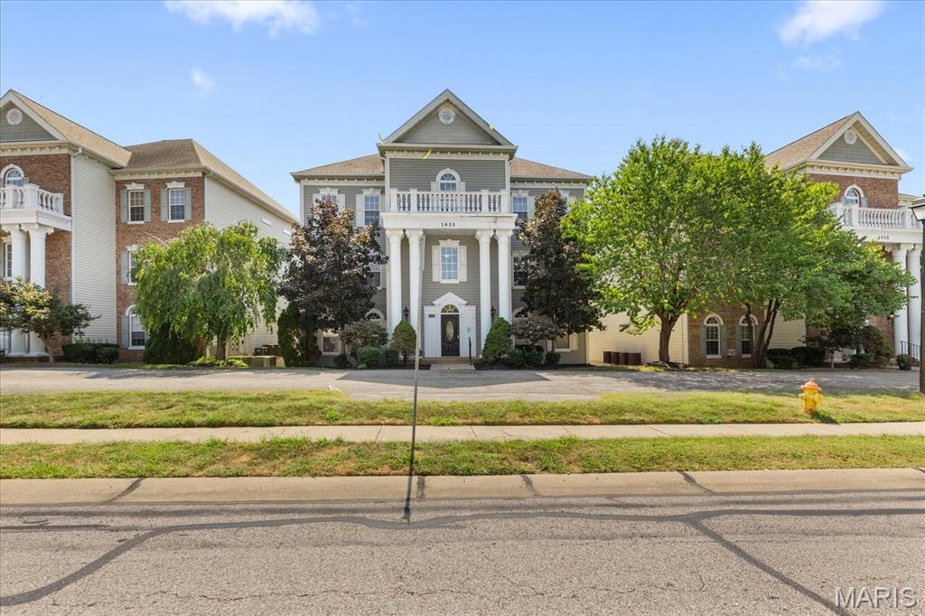1433 Heritage Landing 300 — photo