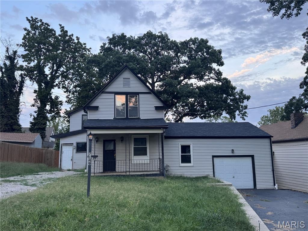 7149 Brompton Square — photo