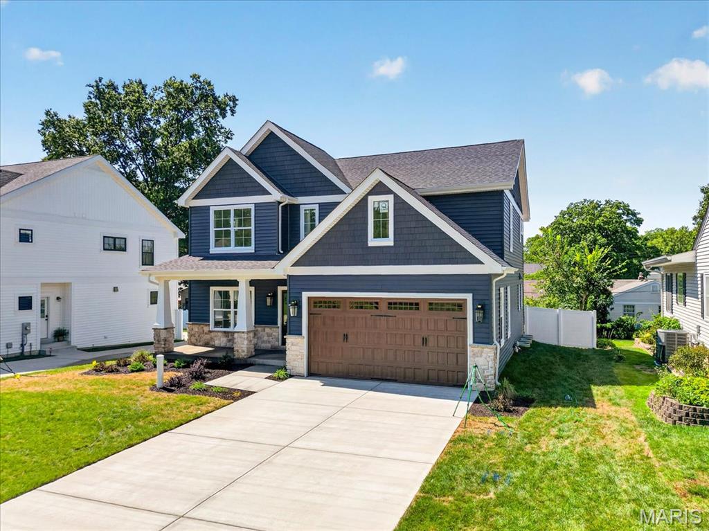 923 Poinsetta Lane — photo
