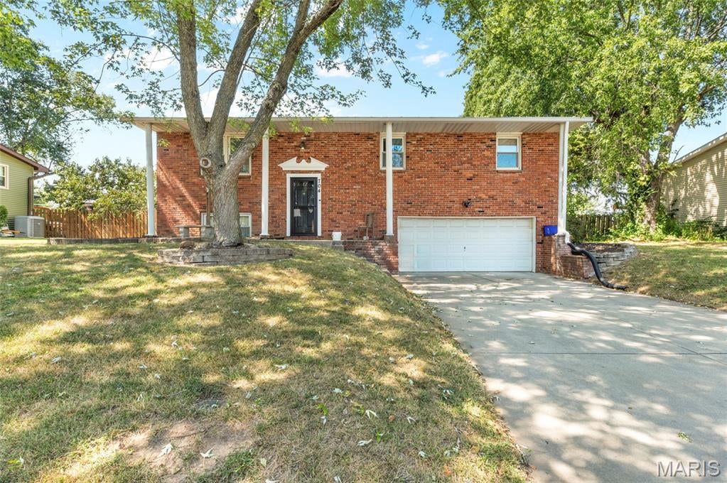 704 W Airwood Drive — photo