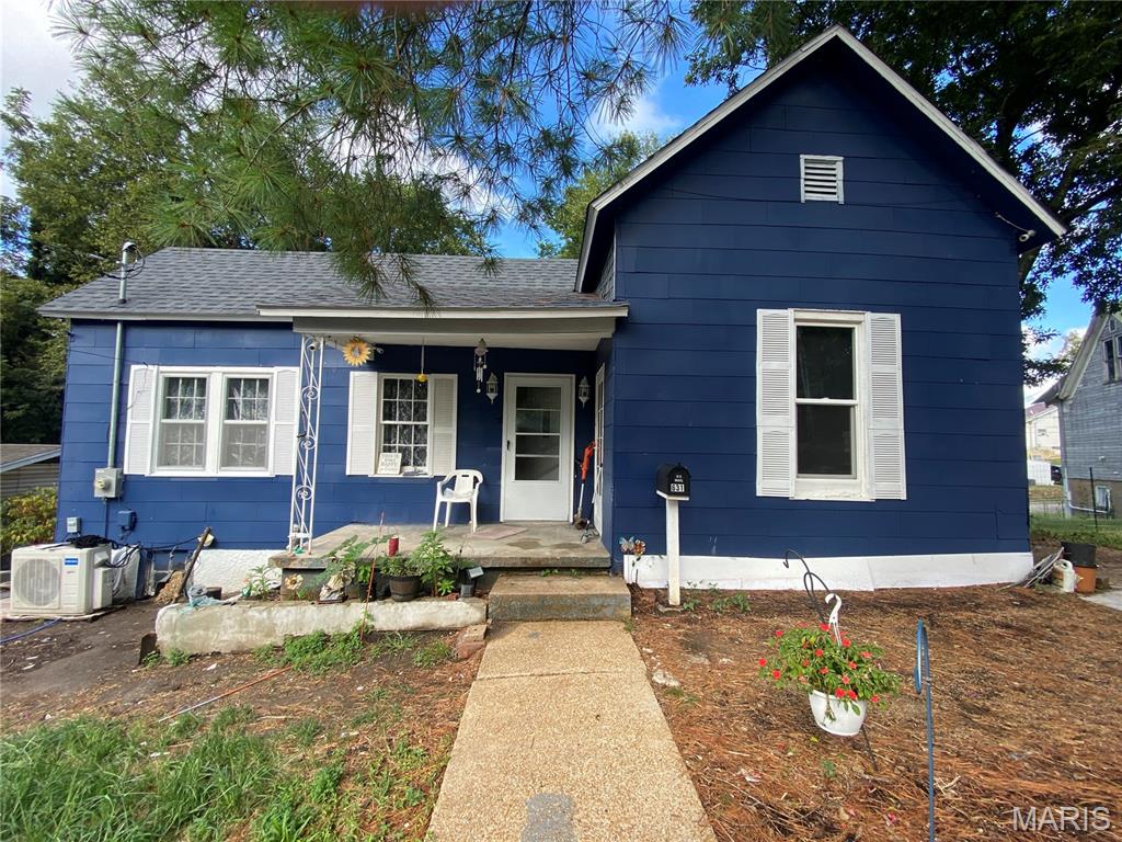 631 Charles — photo