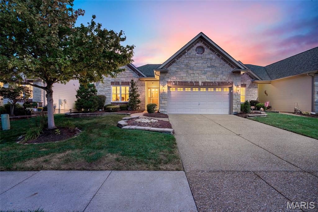 925 Daffodil Ridge Drive — photo
