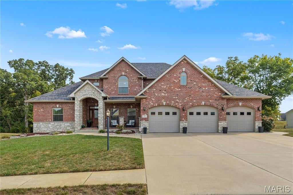 61 Woodcrest Drive — photo