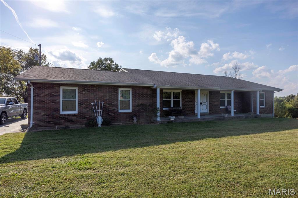 48 Pcr 852 — photo