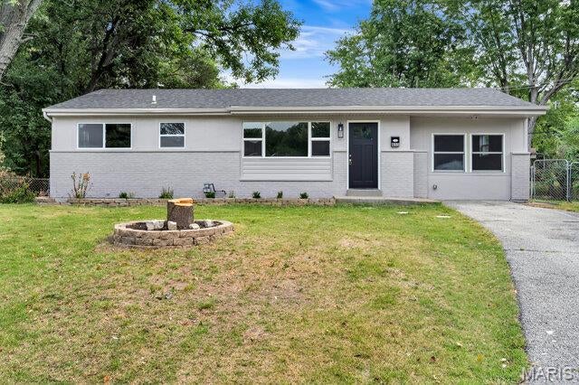 855 Northmoor Drive — photo