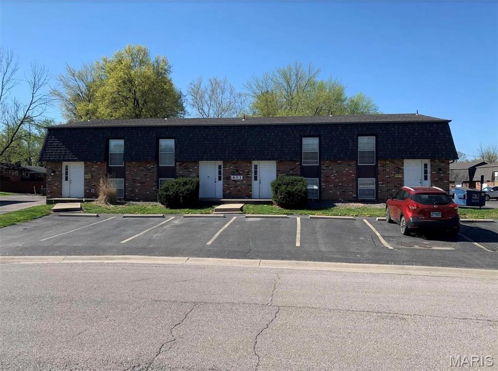 601 White Oak Drive 1 — photo