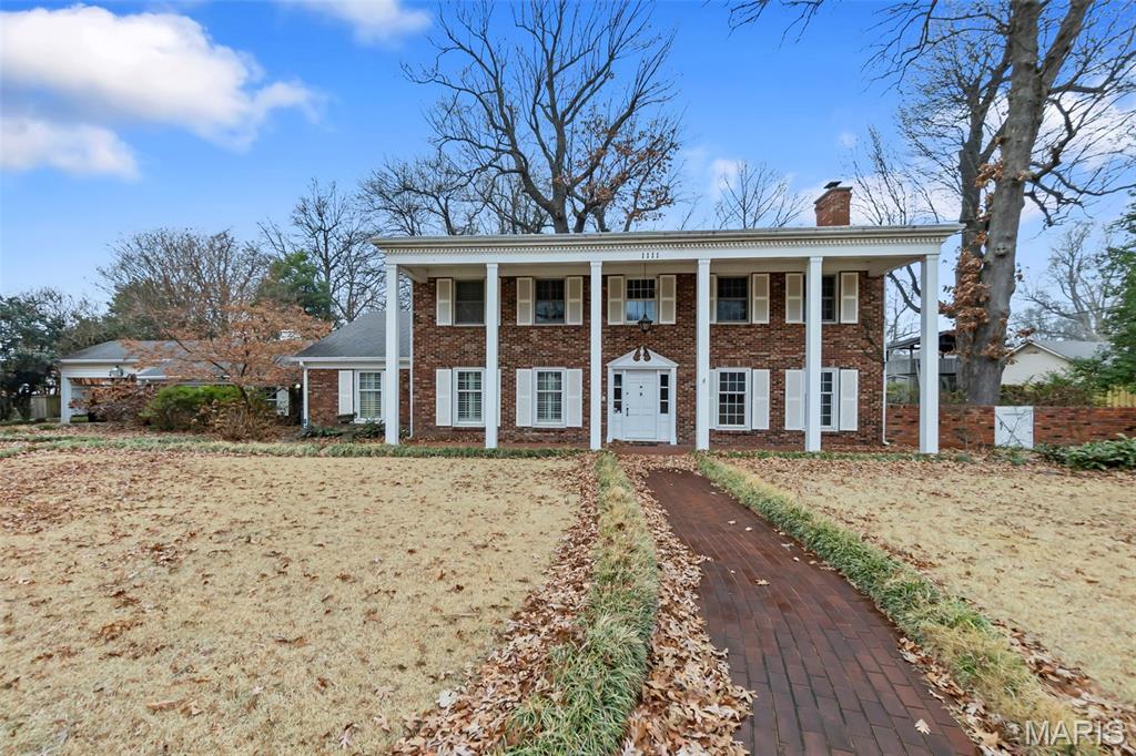 1111 White Oak Place — photo