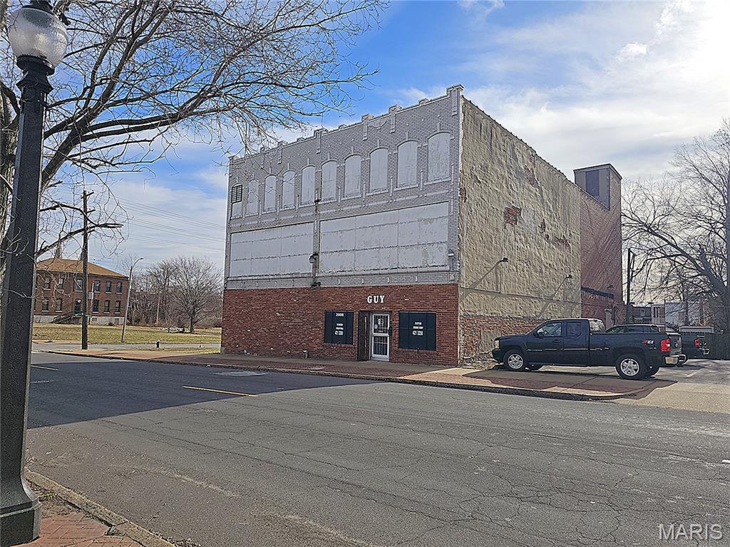 2000-2014 Salisbury Street — photo