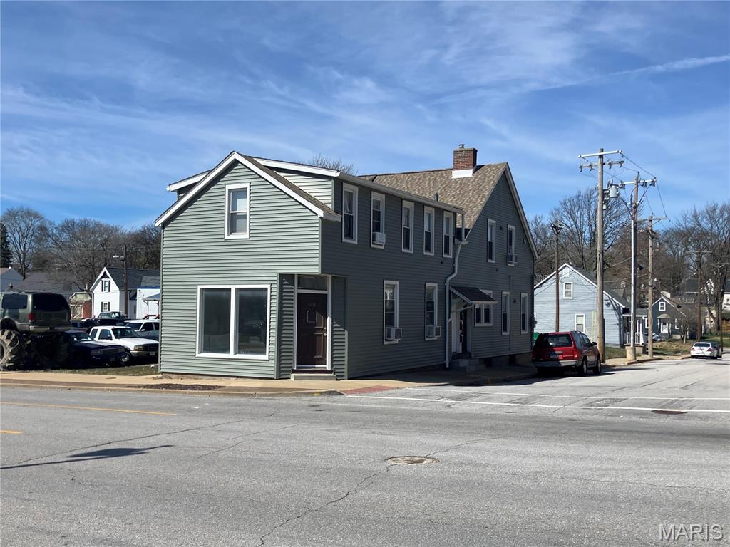 501 S 5th Street — photo