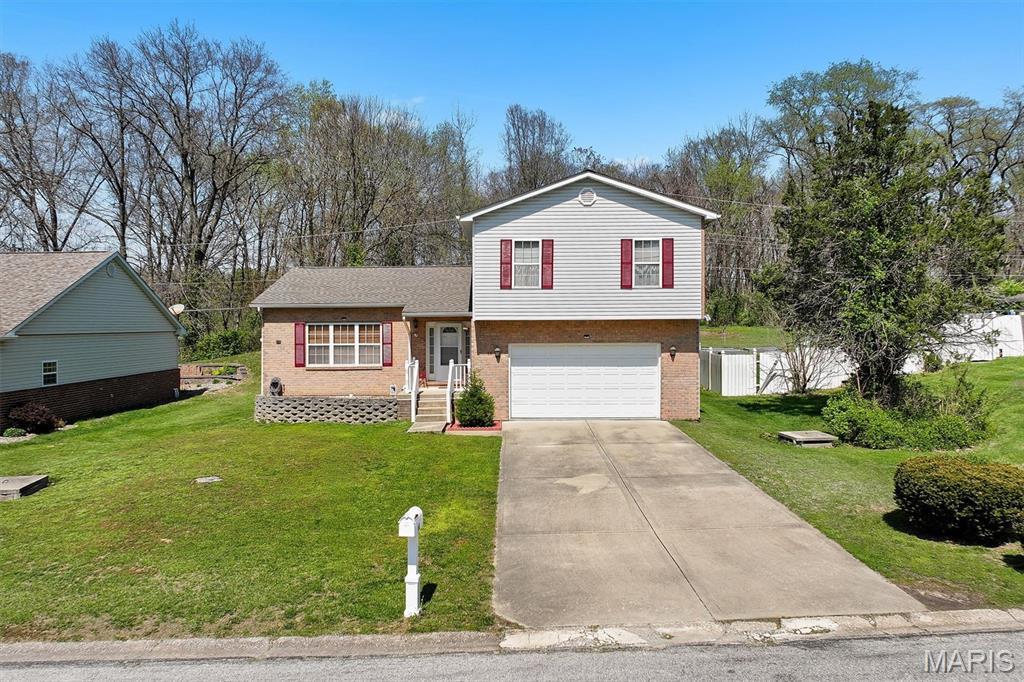 66 Dianne Drive — photo