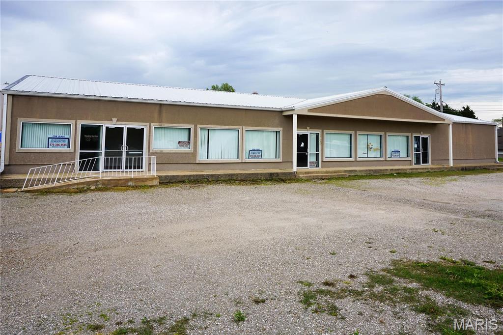 1126 Old Rte 66 — photo