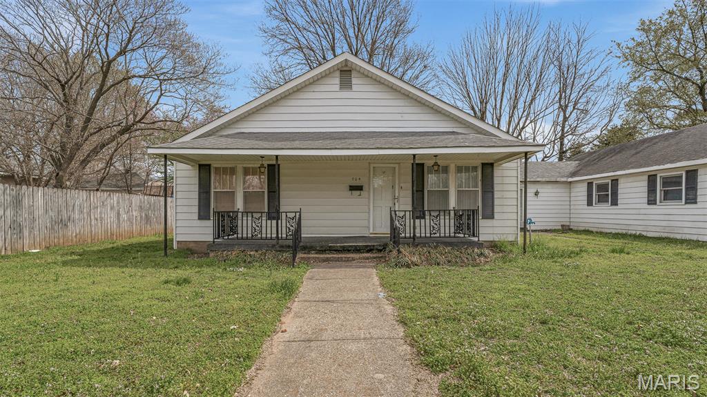704 Park Street — photo
