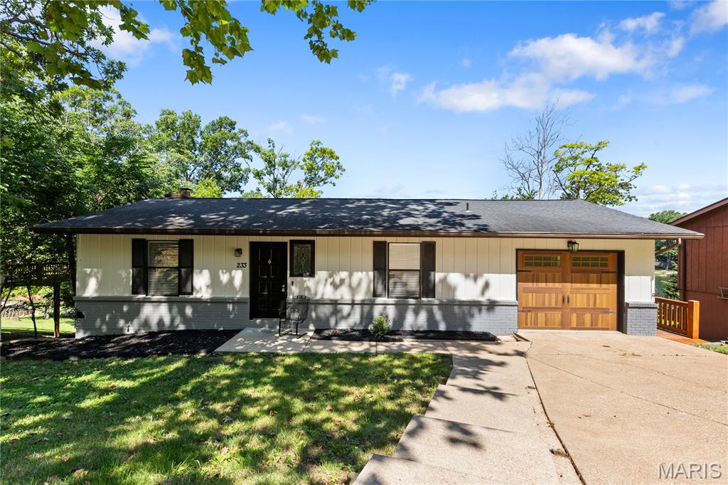233 Normandie Drive — photo