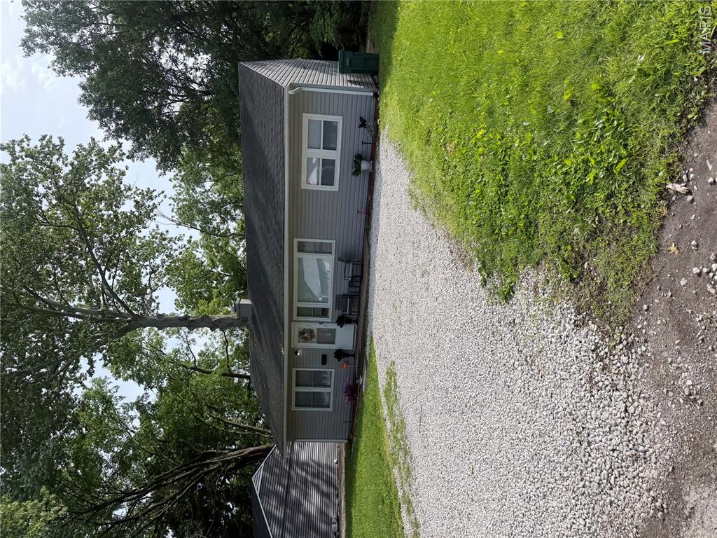 Home in Cahokia, IL 62206 — photo 2