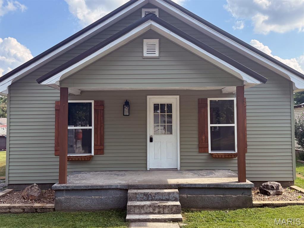 1308 E Oak Street — photo