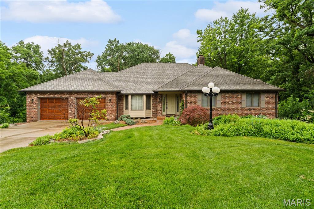 106 Suzanne Court — photo