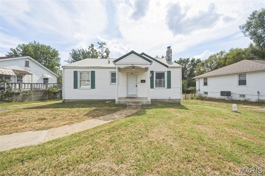 704 E State Highway 72 — photo
