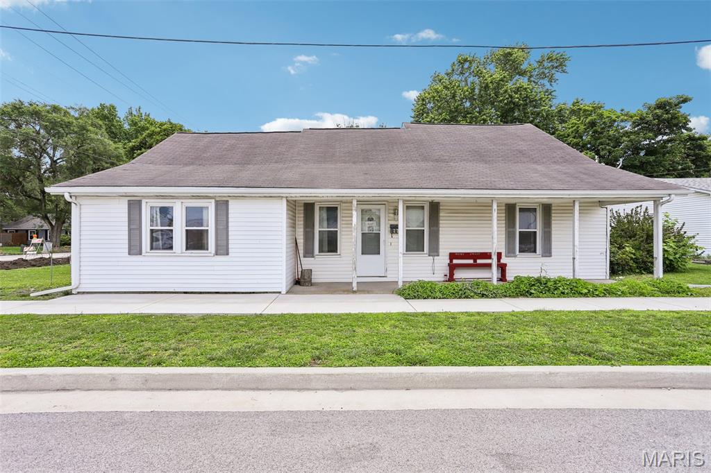 226 E Sargent Street — photo