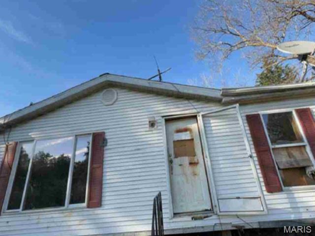 401 Hill Side Road — photo