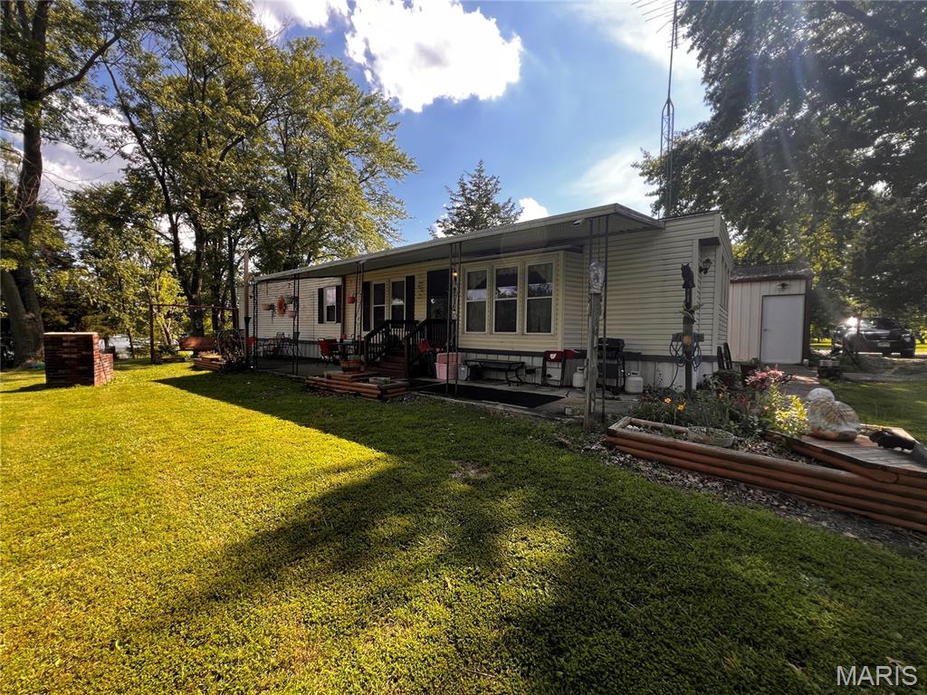 8360 Club Lane — photo