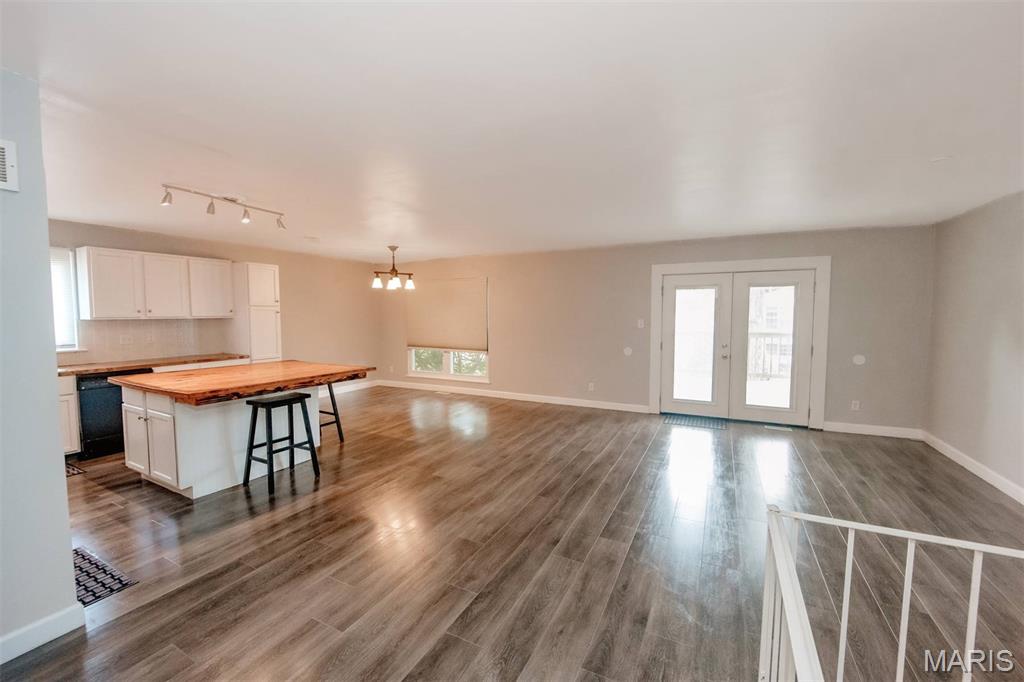 367 Napoli Court — photo