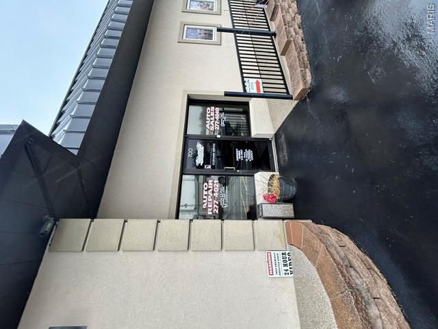 700 S Illinois Street — photo