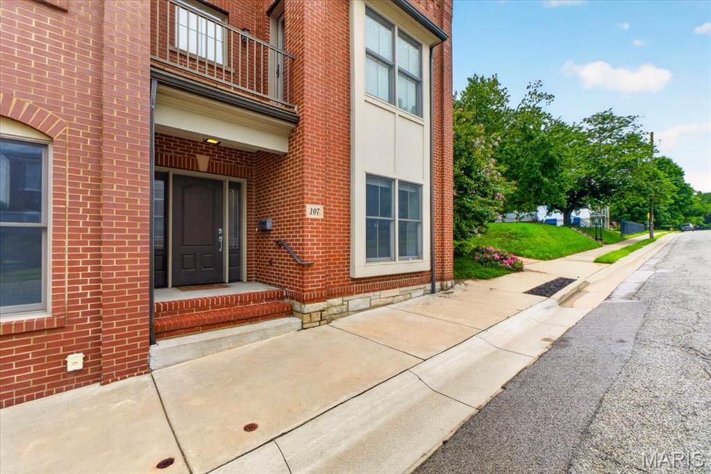 107 E Main Street, Washington, MO 63090 — photo 2