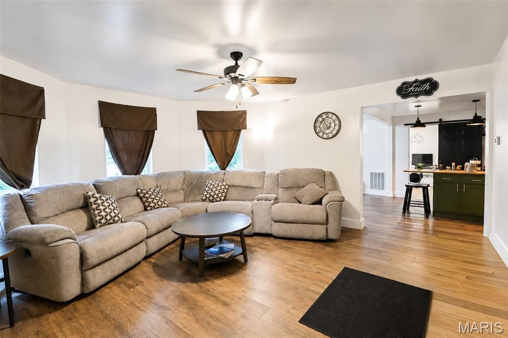 418 E Marvin Avenue, Fredericktown, MO 63645 — photo 3