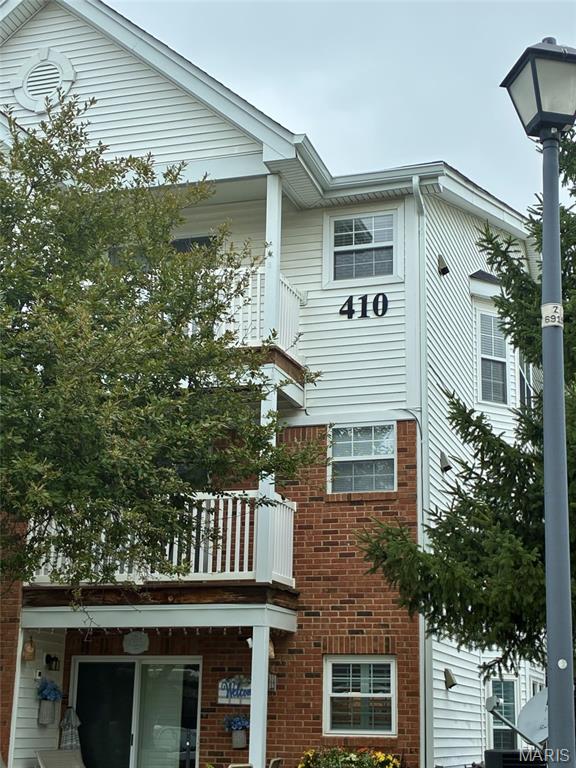 410 Benton Drive L — photo