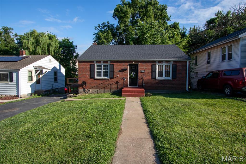 3711 Aberdeen Avenue — photo