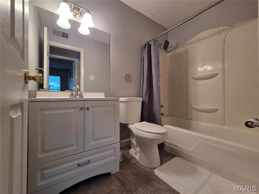 2432 Forest Shadows Drive — photo