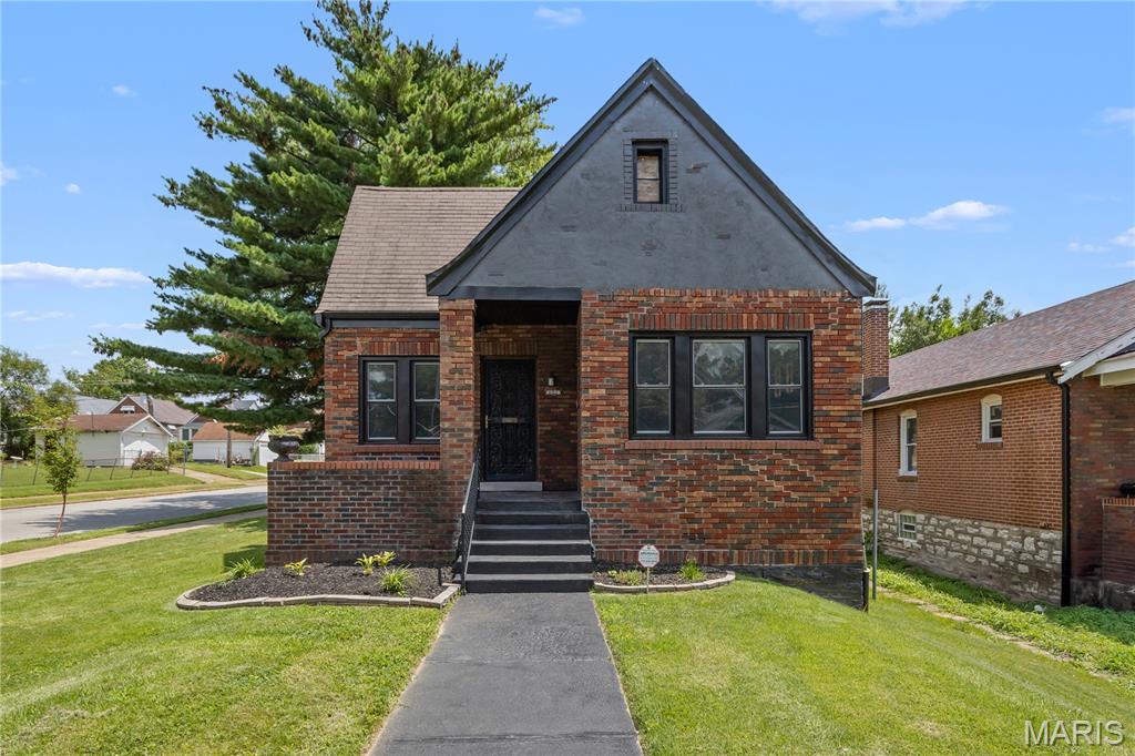 8578 Drury Lane — photo