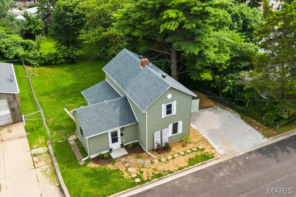 90 Sunset Avenue — photo