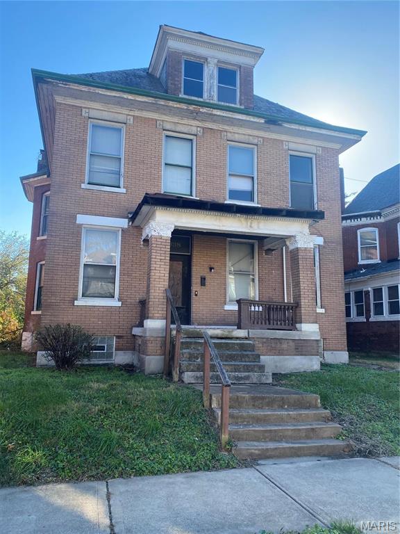 5038 Raymond Avenue — photo