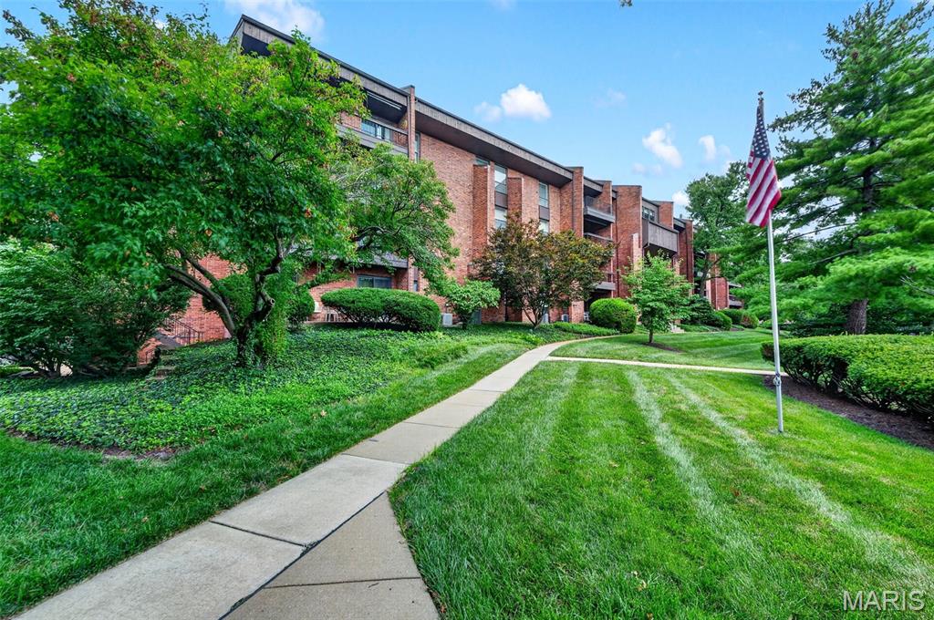 539 Coeur De Royale Drive 307 — photo
