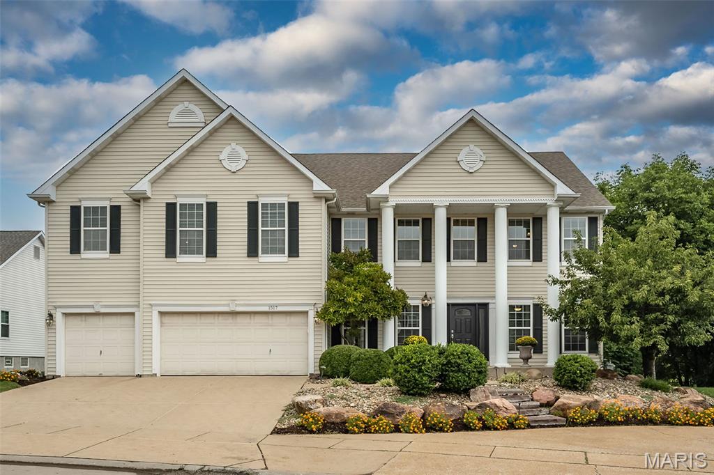 1517 Indian Hill Lane — photo