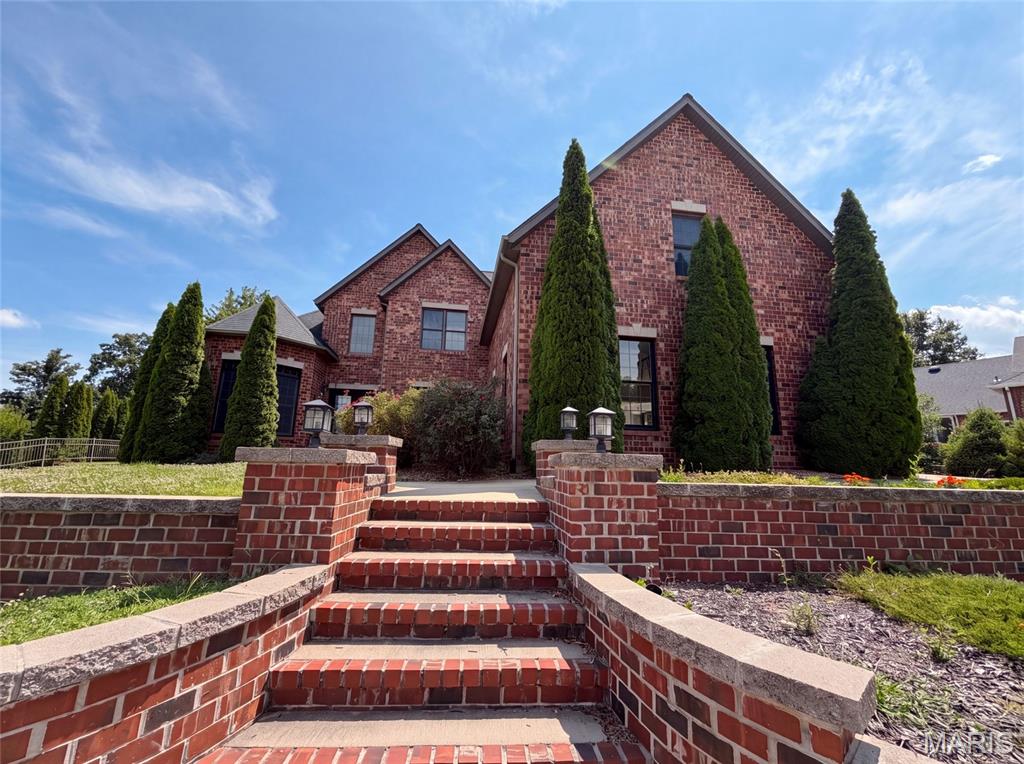 120 Fox Hill Court — photo