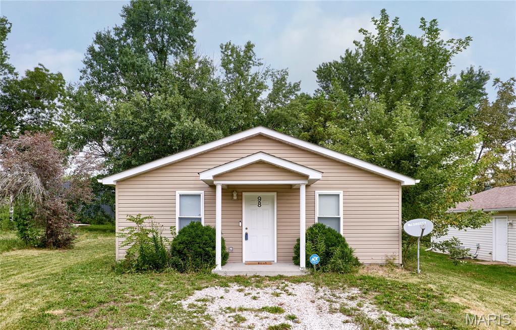 98 Ruth Street — photo