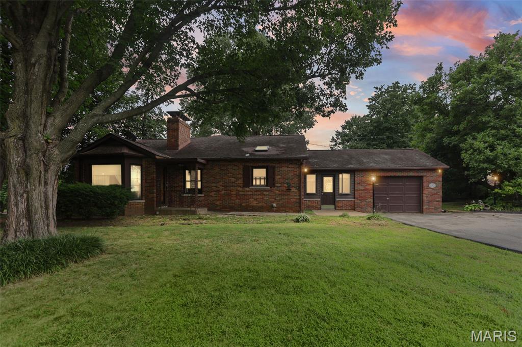 8 Linden Drive — photo