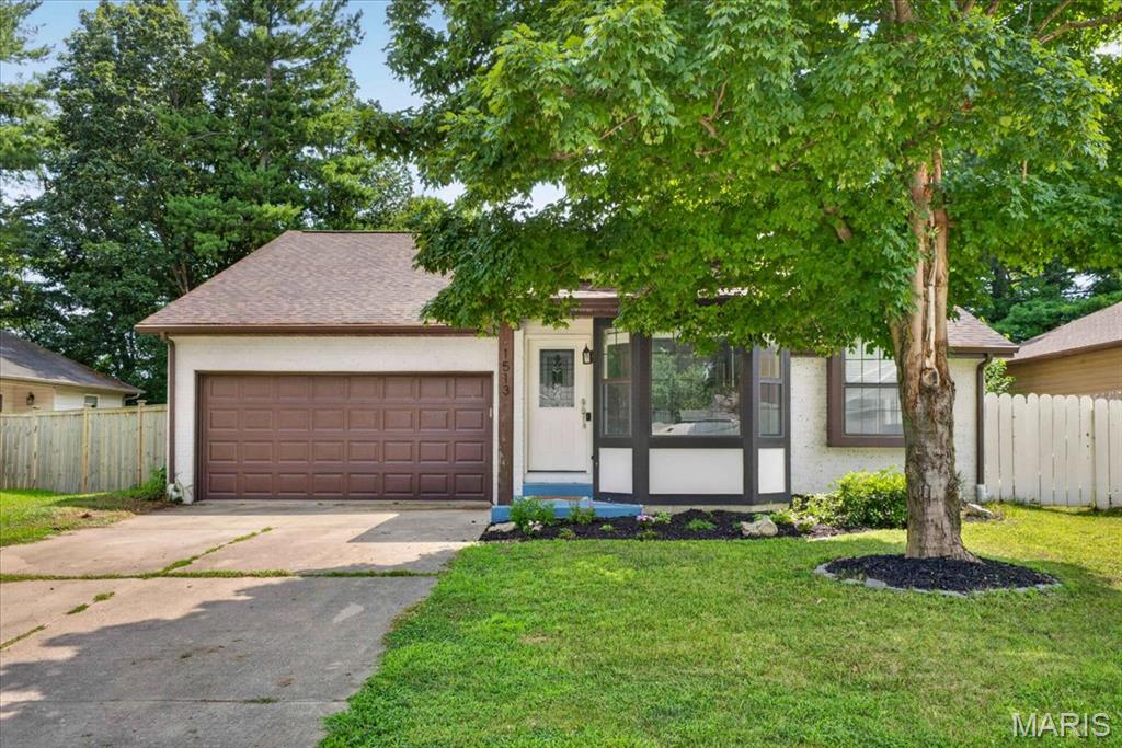 1513 Royal Oak Court — photo