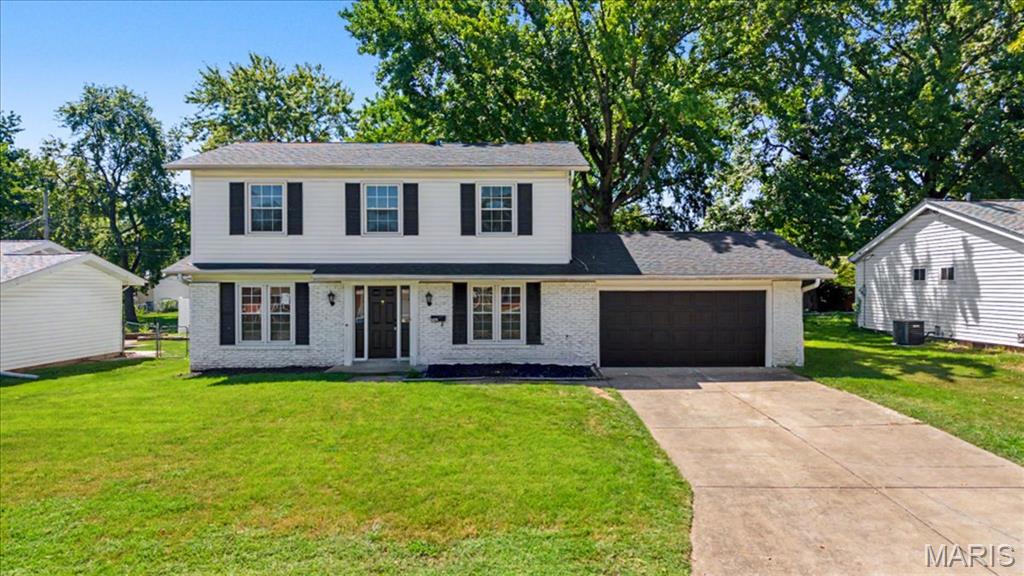 750 Lamplight Lane — photo